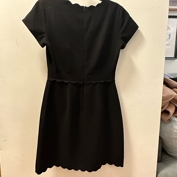Club Monaco Santina Cap-Sleeve Fit-and-Flare Scalloped Dress Size 2 - Picture 5 of 5